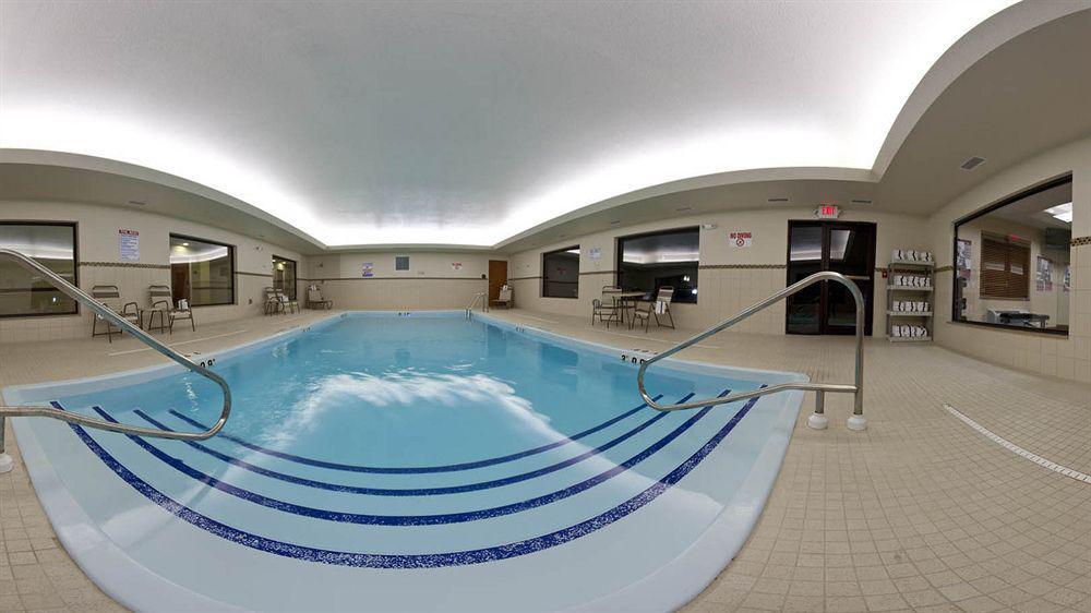 Holiday Inn Express Hotel & Suites Tipp City By Ihg Eksteriør billede