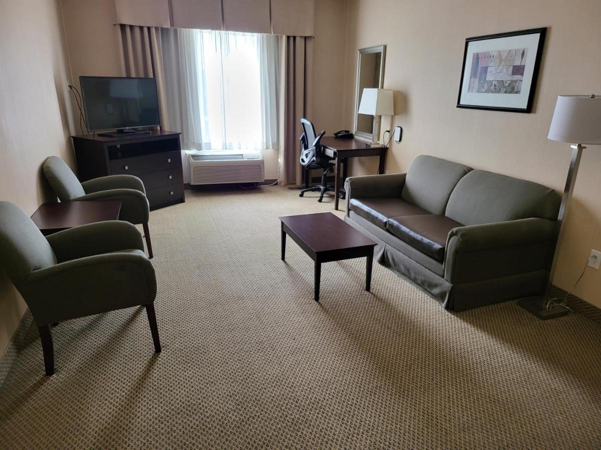 Holiday Inn Express Hotel & Suites Tipp City By Ihg Eksteriør billede