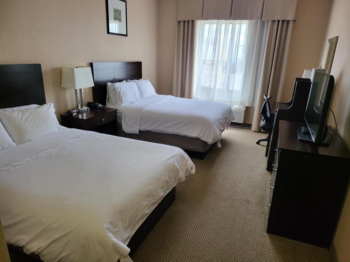 Holiday Inn Express Hotel & Suites Tipp City By Ihg Eksteriør billede