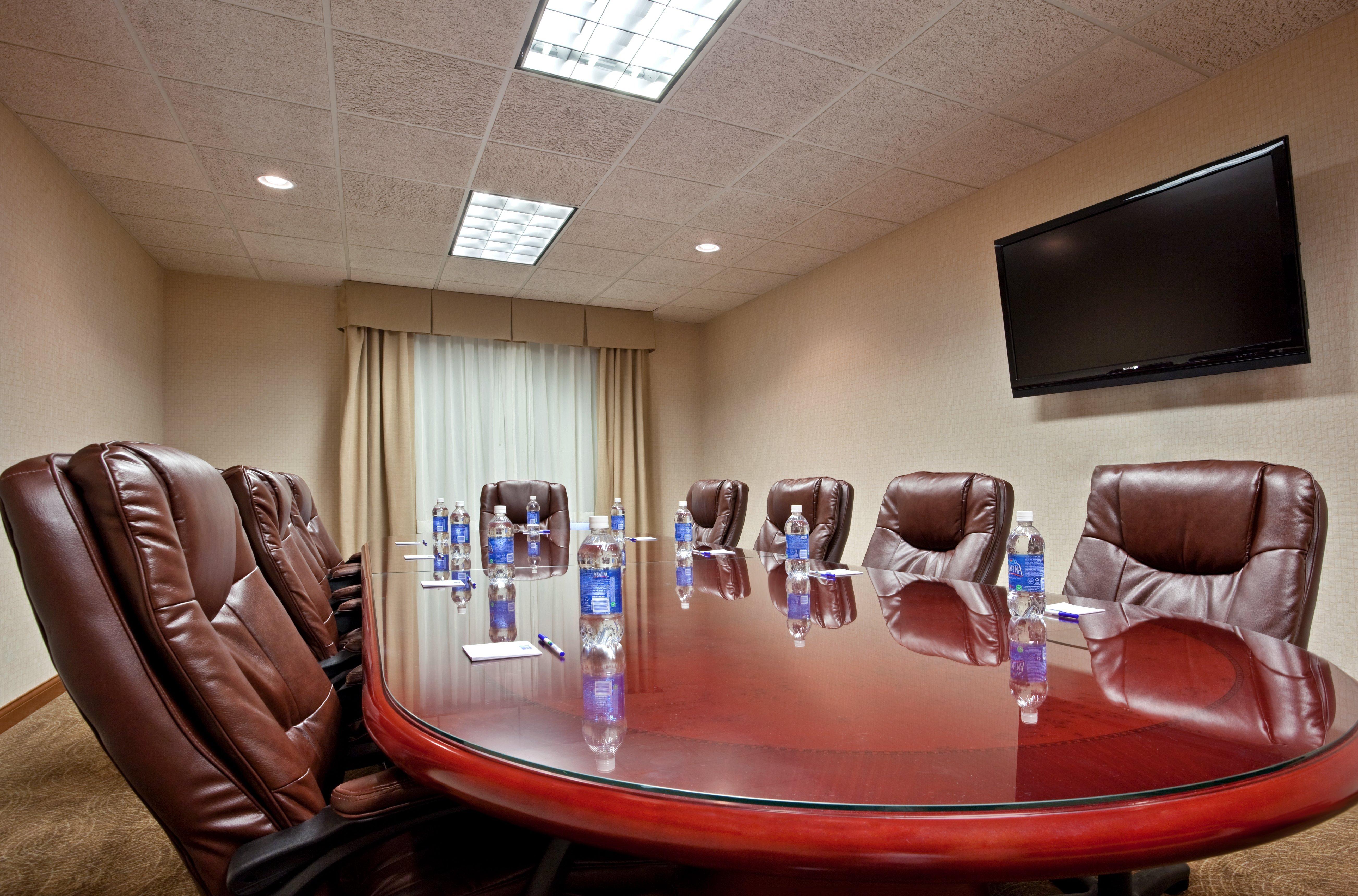 Holiday Inn Express Hotel & Suites Tipp City By Ihg Eksteriør billede